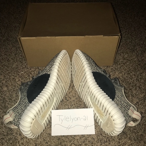 Adidas Yeezy Boost 350 V1 Turtle Doves - Picture 4 of 8